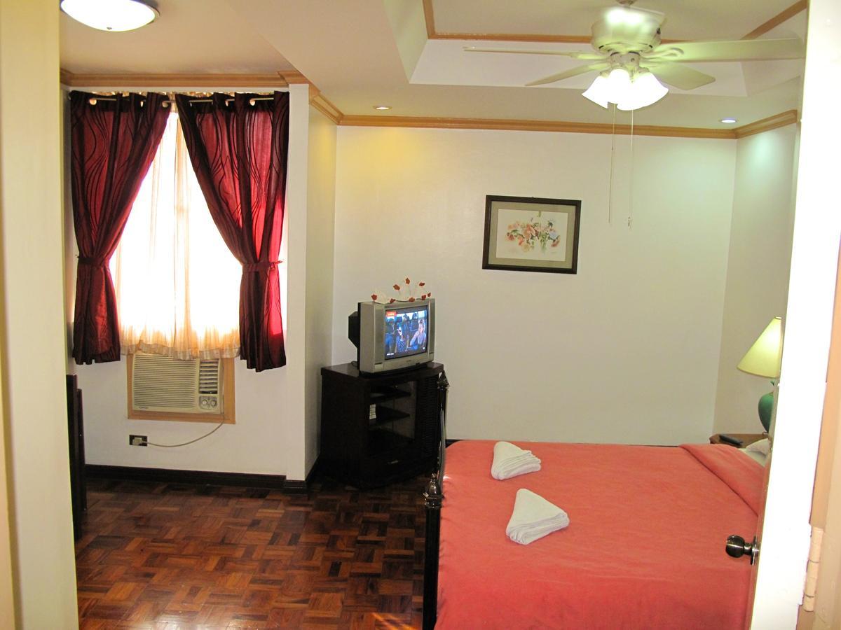 Aparthotel Makati At Travelers