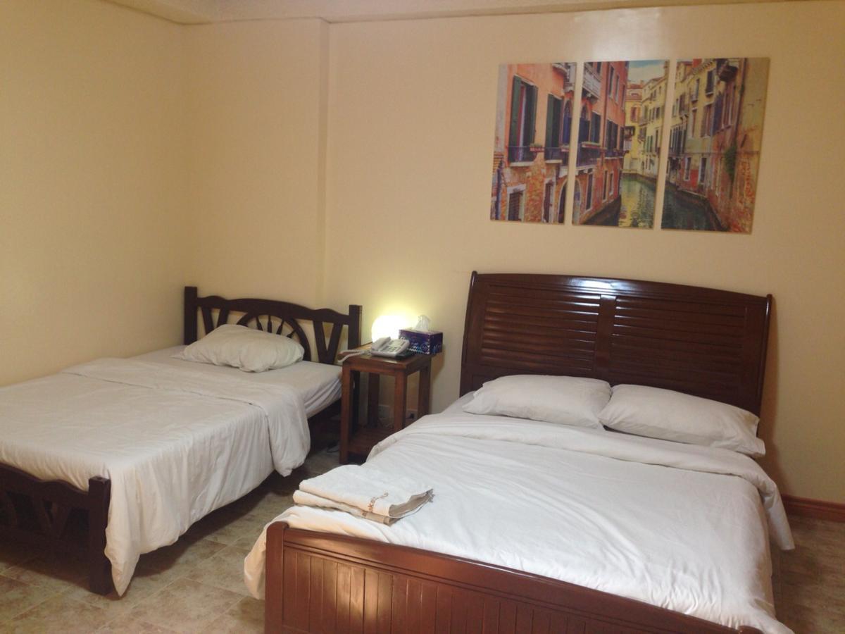 Aparthotel Makati At Travelers