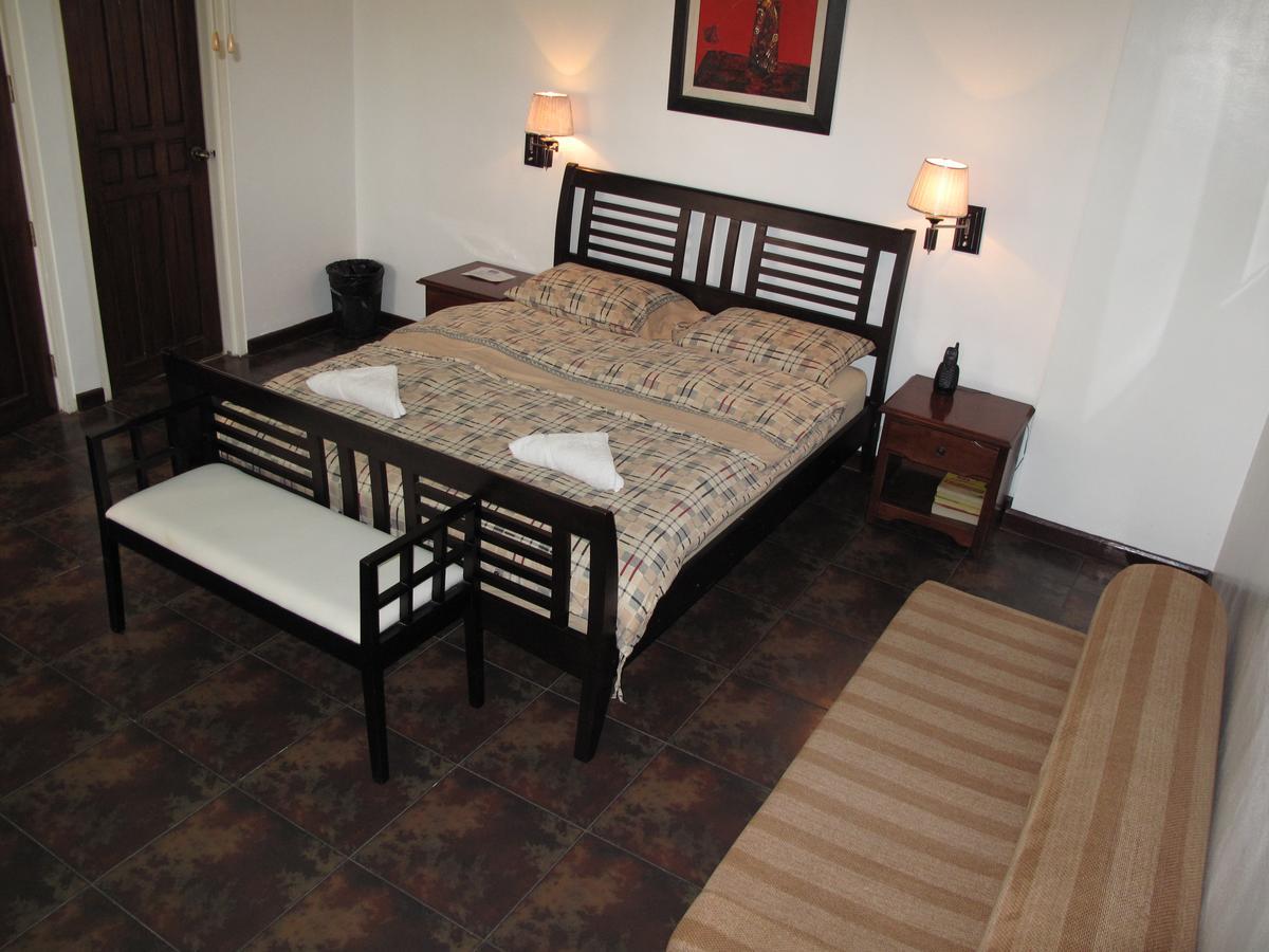 Aparthotel Makati At Travelers *